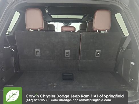 Used 2024 Ford Expedition Limited image 32