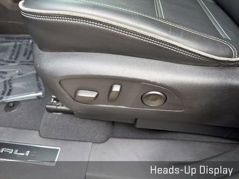 Used 2024 GMC Sierra EV Denali image 32