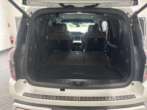 Used 2025 Nissan Armada SL w/ Captain's Chari Seat Package AWD/4WD image 12