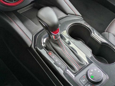 Used 2025 Chevrolet Blazer RS image 32