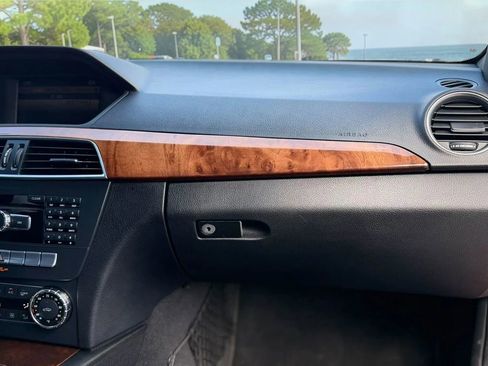 Used 2012 Mercedes-Benz C 250 Sedan image 17