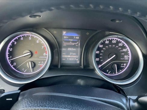Used 2019 Toyota Camry SE FWD image 25