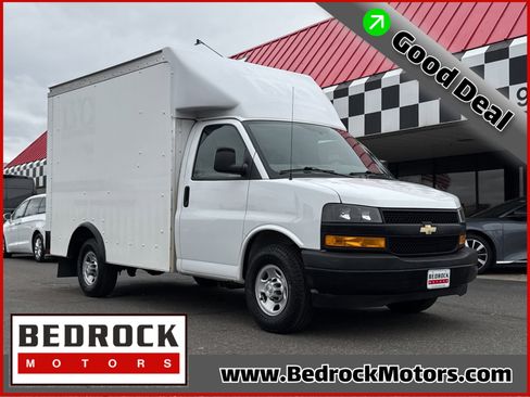 Used 2019 Chevrolet Express 3500 w/ Driver Convenience Package image 1