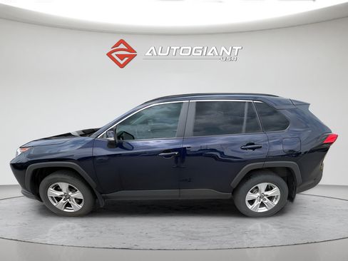 Used 2021 Toyota RAV4 XLE w/ Convenience Package AWD/4WD image 3