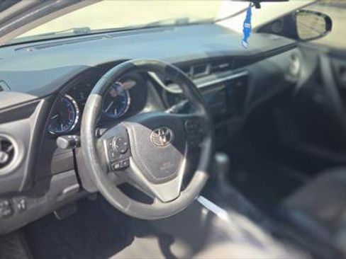 Used 2017 Toyota Corolla SE w/ Carpet Mat Package (TMS) image 13