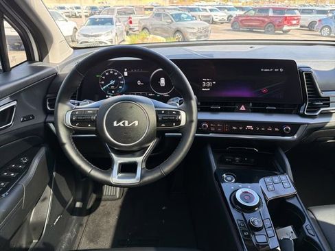 Certified 2025 Kia Sportage SX Prestige image 25