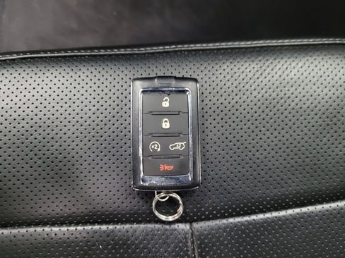 Used 2022 Jeep Grand Cherokee Limited 4xe w/ Luxury Tech Group II image 32