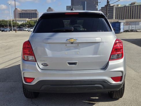 Used 2019 Chevrolet Trax LS w/ Tint and Cruise Package image 6