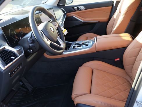 New 2026 BMW X7 xDrive40i image 41