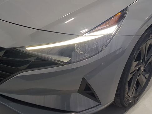 Used 2021 Hyundai Elantra SEL FWD image 14