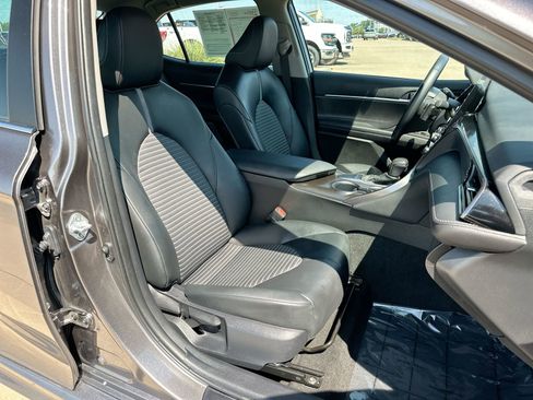 Used 2024 Toyota Camry SE image 22