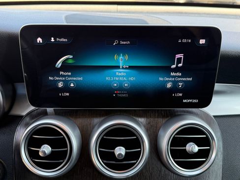 Used 2022 Mercedes-Benz GLC 300 image 37