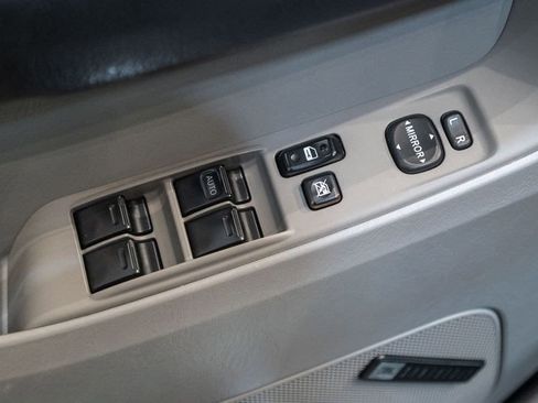 Used 2004 Toyota 4Runner SR5 image 15