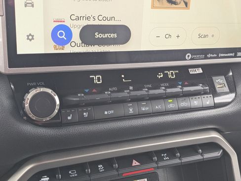 Used 2023 Toyota Tundra Limited w/ TRD Off-Road Package image 21