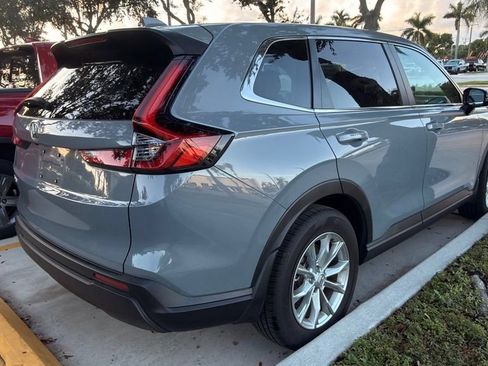 Used 2025 Honda CR-V EX image 10