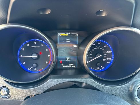 Used 2018 Subaru Outback 2.5i Limited AWD/4WD image 15