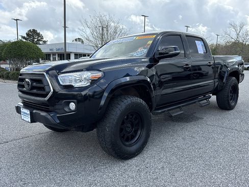 Used 2023 Toyota Tacoma SR5 w/ Technology Package AWD/4WD image 14