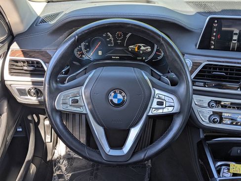 Used 2019 BMW 750i xDrive image 29