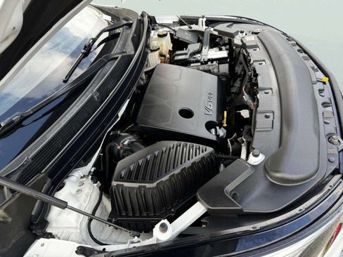 Used 2019 Buick Enclave Essence image 73