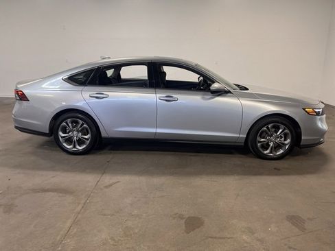 Used 2024 Honda Accord EX image 2