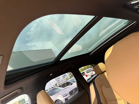 New 2025 Volvo XC60 B5 Ultra w/ Protection Package Premier image 23