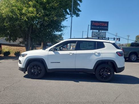 New 2026 Jeep Compass Latitude image 19