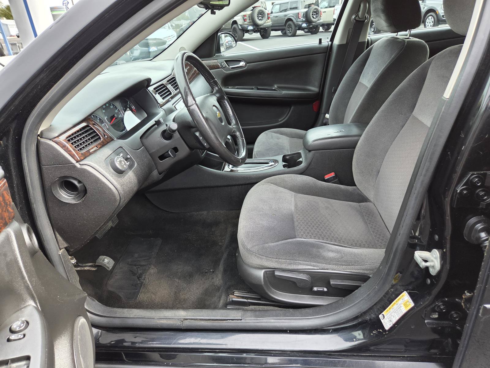 Used 2013 Chevrolet Impala LT FWD image 10