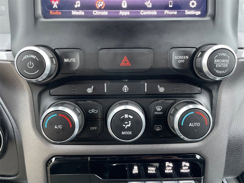 Used 2019 RAM 1500 Big Horn image 11