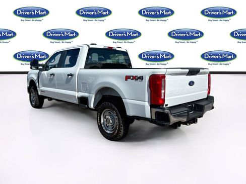 Used 2023 Ford F250 XL w/ FX4 Off-Road Package AWD/4WD image 5
