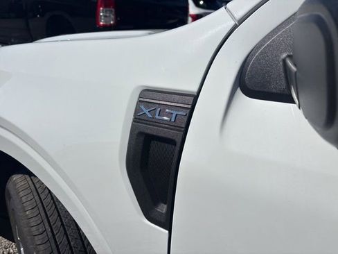 New 2026 Ford Maverick XLT FWD image 8