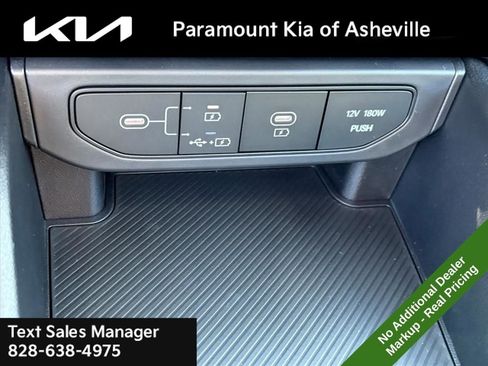 New 2025 Kia K4 LXS image 23