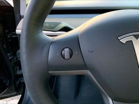 Used 2021 Tesla Model 3 Standard Range Plus RWD image 22
