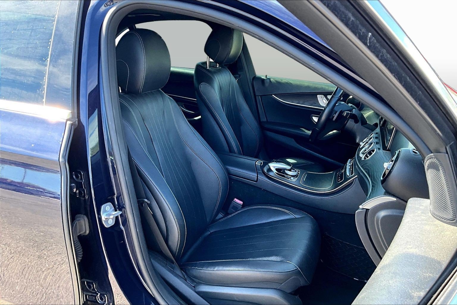 Used 2018 Mercedes-Benz E 300 w/ AMG Line Exterior image 5