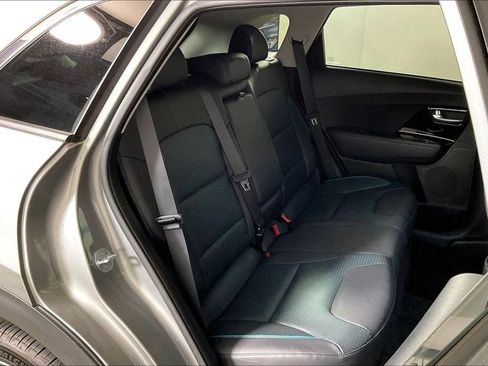 Used 2022 Kia Niro EX Premium FWD image 26