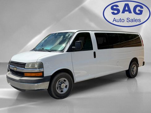Used 2015 Chevrolet Express 3500 LT w/ LT Preferred Equipment Group RWD image 5