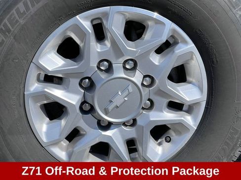 Used 2020 Chevrolet Silverado 2500 LT w/ All Star Edition AWD/4WD image 9