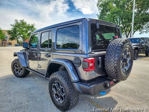 Used 2021 Jeep Wrangler Unlimited Rubicon 4xe w/ Cold Weather Group AWD/4WD image 7