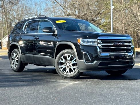 Used 2023 GMC Acadia SLE w/ Driver Convenience Package image 2