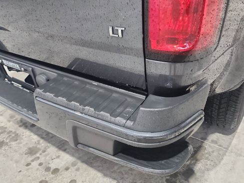 Used 2016 Chevrolet Colorado LT w/ LT Convenience Package RWD image 13