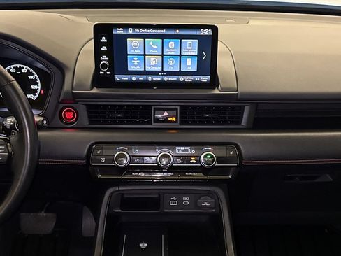 Used 2025 Honda Pilot TrailSport image 15