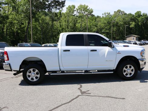 Used 2024 RAM 2500 Big Horn AWD/4WD image 9