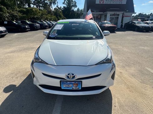 Used 2016 Toyota Prius Three Touring image 7