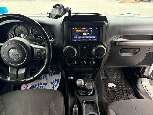 Used 2017 Jeep Wrangler Sport AWD/4WD image 17