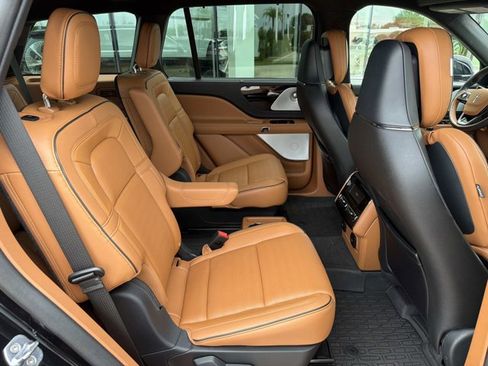 Certified 2025 Lincoln Aviator Black Label AWD/4WD image 24