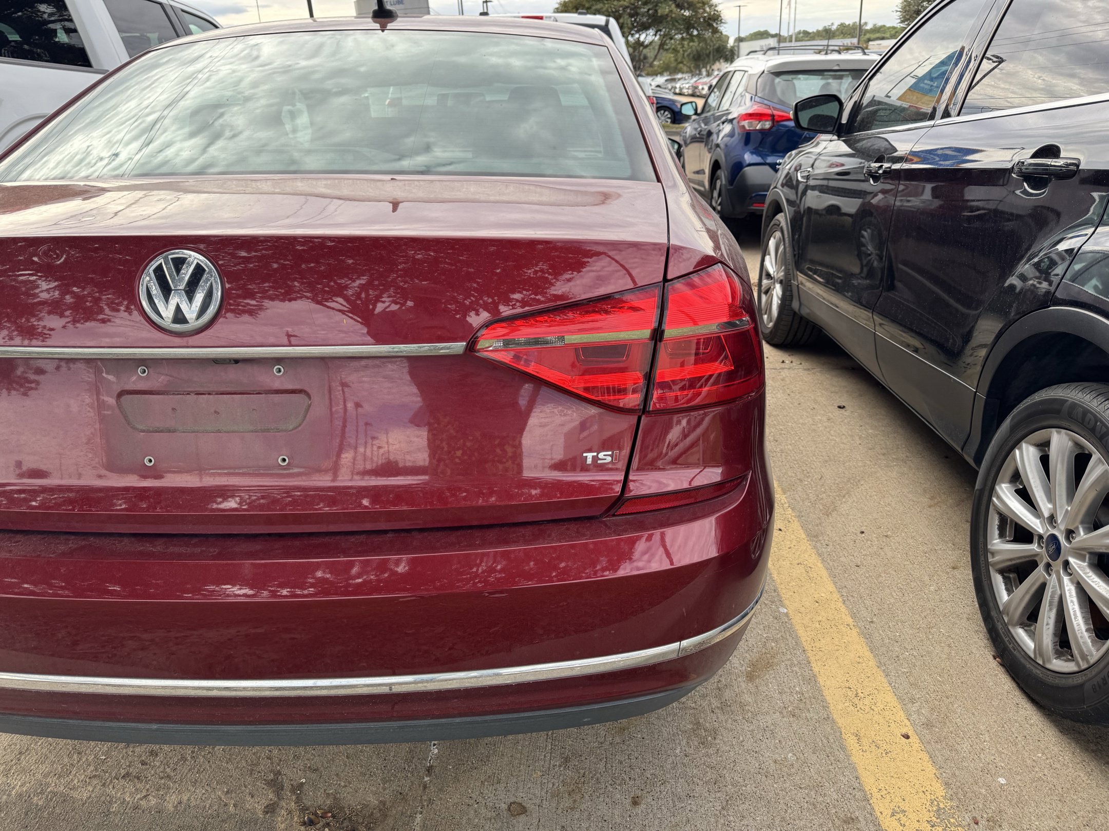 Used 2016 Volkswagen Passat 1.8T SE FWD image 6