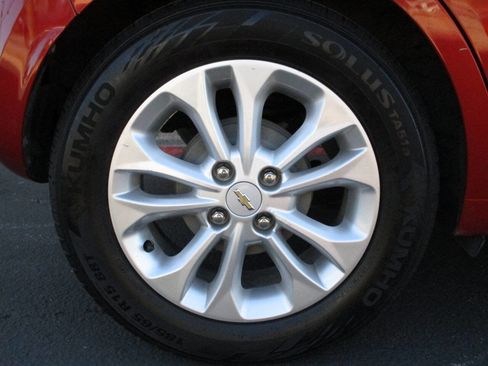 Used 2021 Chevrolet Spark LT image 23