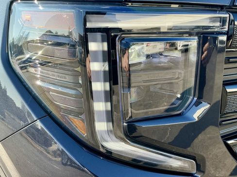 Used 2022 GMC Sierra 1500 Elevation w/ LPO, Elevation Black Package image 8