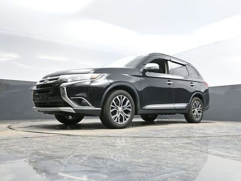 Used 2016 Mitsubishi Outlander SEL image 39
