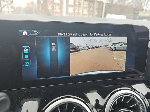 Certified 2025 Mercedes-Benz GLA 250 4MATIC image 22