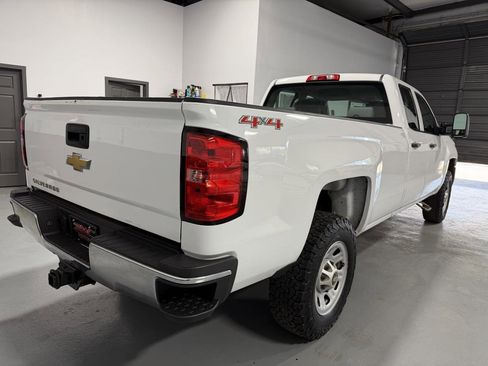 Used 2015 Chevrolet Silverado 3500 W/T w/ Snow Plow Prep Package image 4